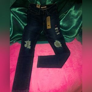 Brand New Levi’s 711 Skinny